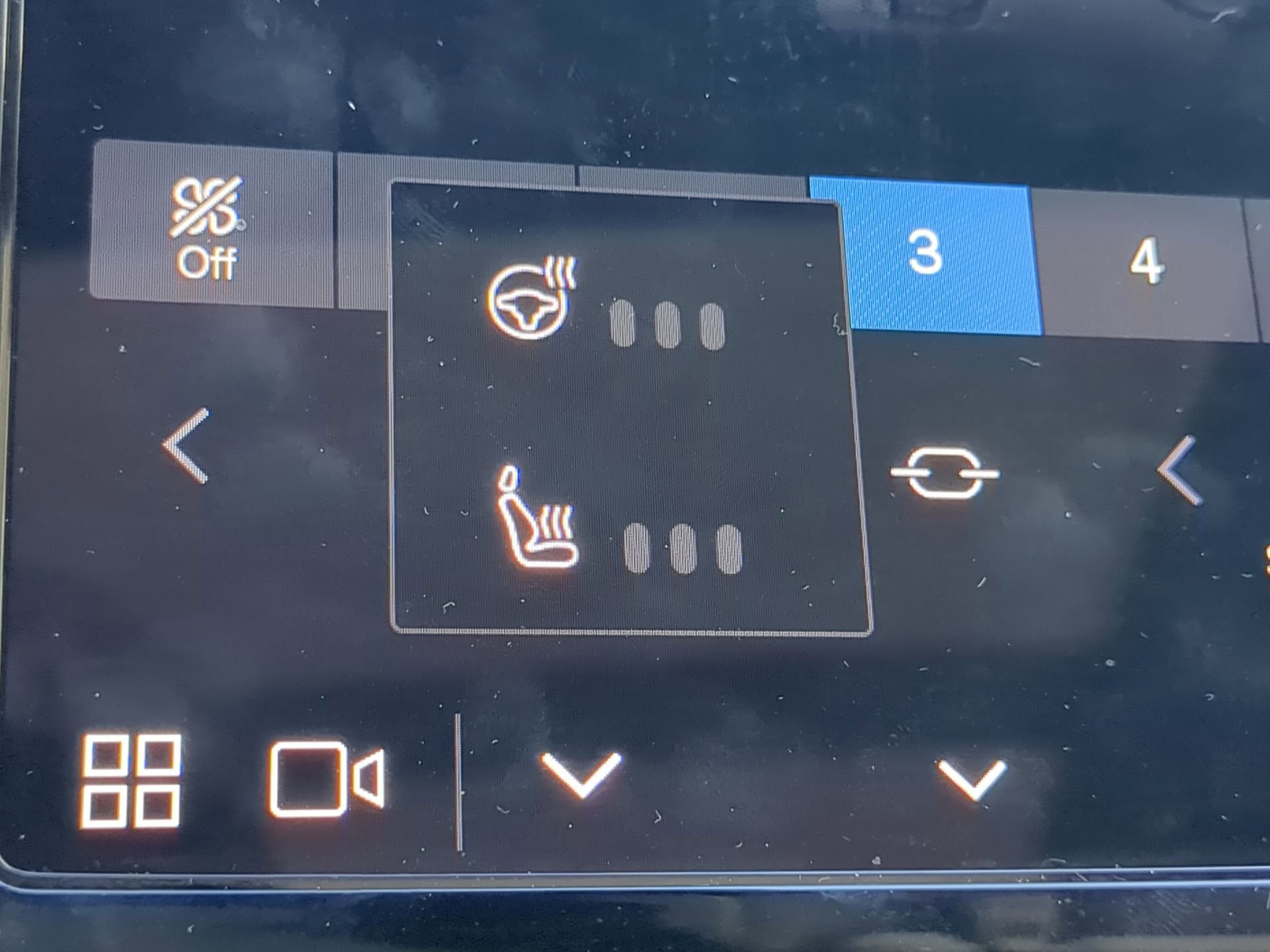 Used 2025 Volvo XC40 B5 Core image 55