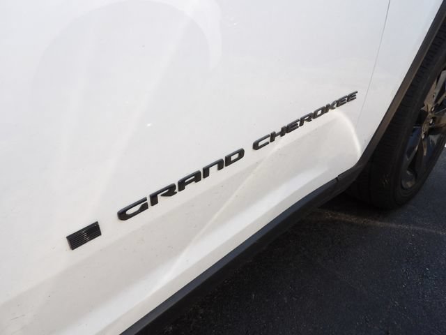 Used 2023 Jeep Grand Cherokee L Laredo AWD/4WD image 18