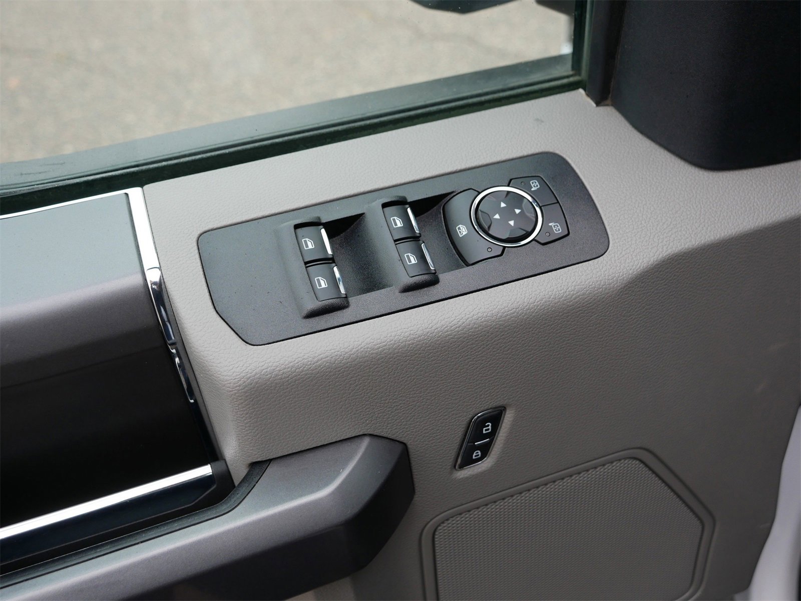 Certified 2020 Ford F150 XLT w/ Equipment Group 302A Luxury image 15