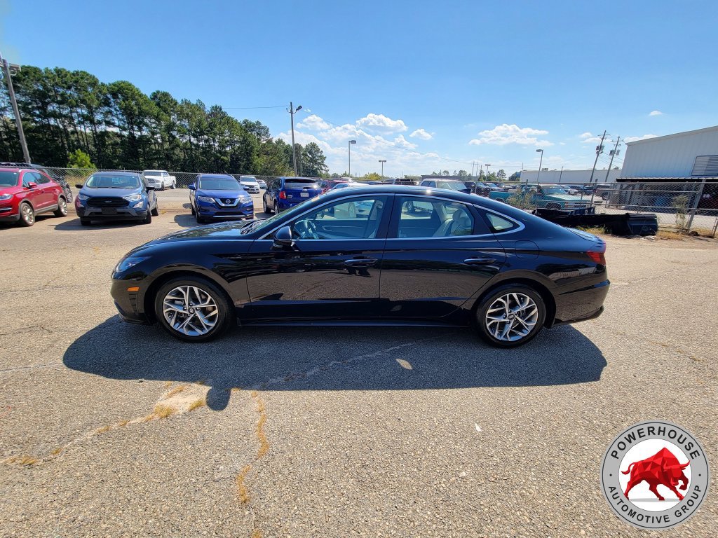 Used 2023 Hyundai Sonata SEL w/ Convenience Package FWD image 3