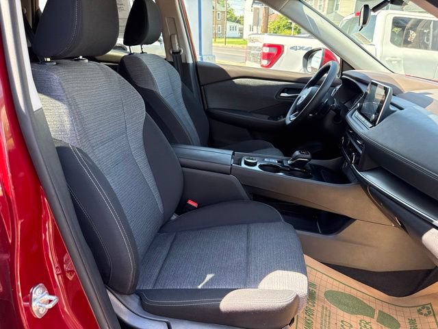 Used 2023 Nissan Rogue SV AWD/4WD image 28