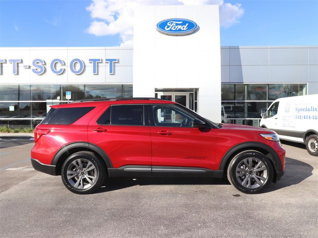 Certified 2022 Ford Explorer XLT w/ Equipment Group 202A image 6