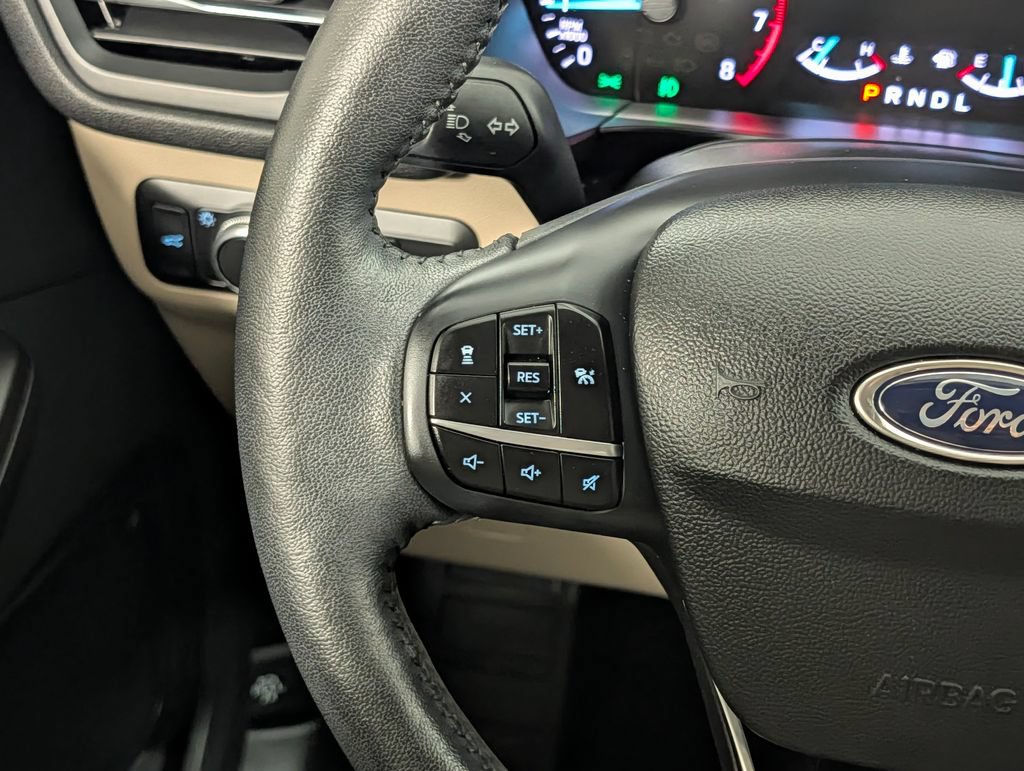 Certified 2020 Ford Escape SEL FWD image 18