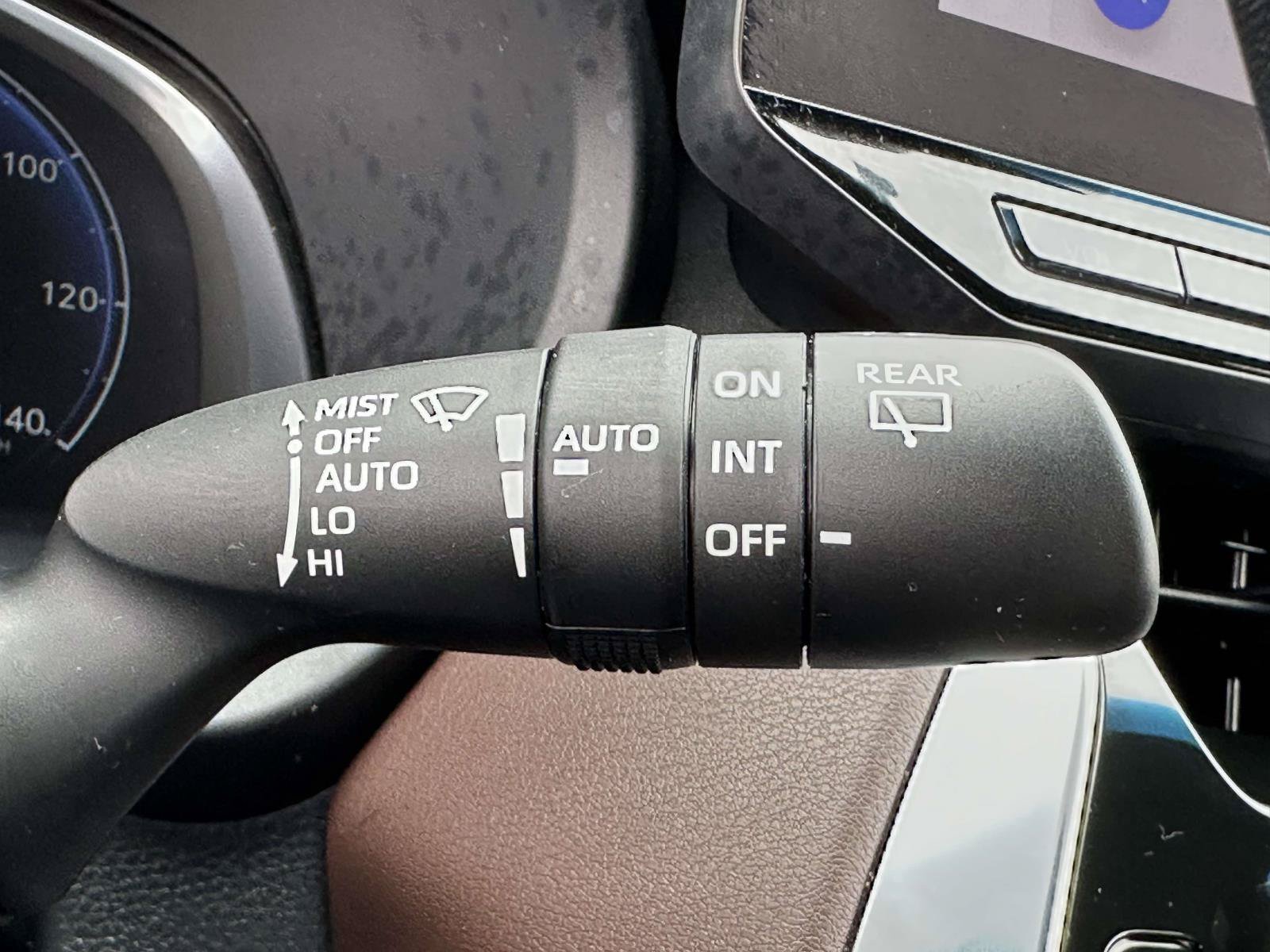 Used 2023 Toyota Venza Limited AWD/4WD image 18