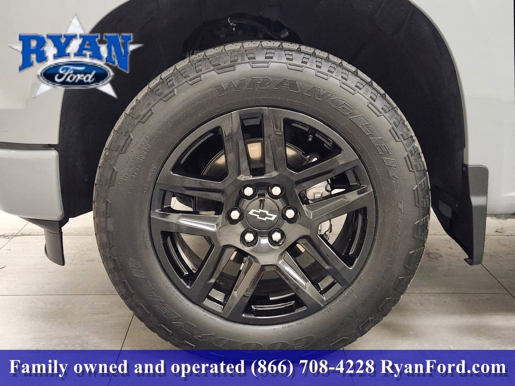 Used 2025 Chevrolet Silverado 1500 RST image 7