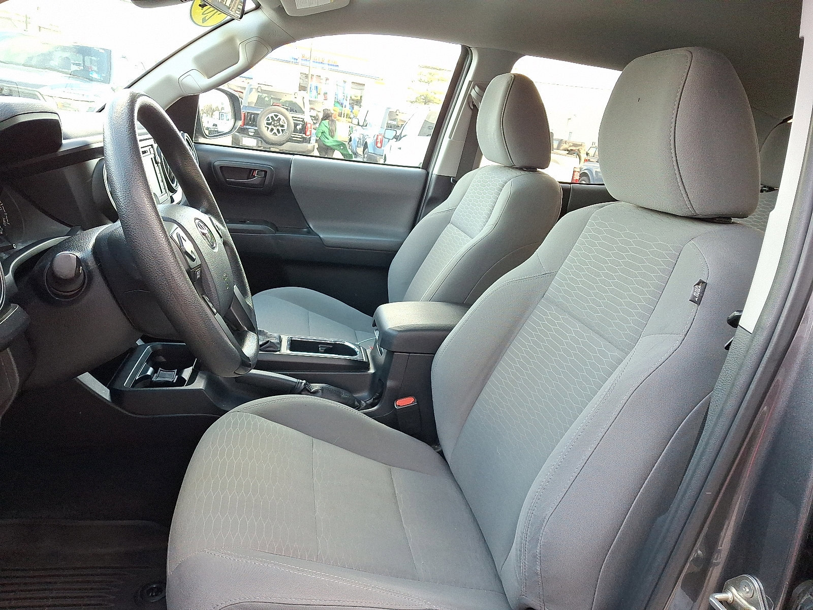 Used 2019 Toyota Tacoma SR image 16