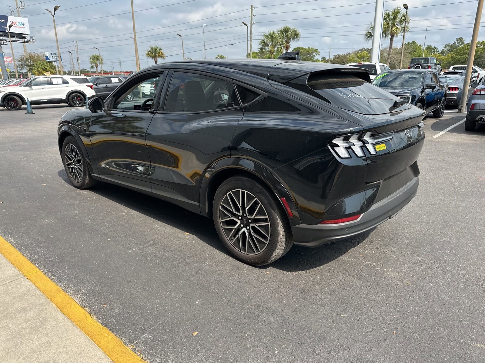 Certified 2025 Ford Mustang Mach-E Premium image 6