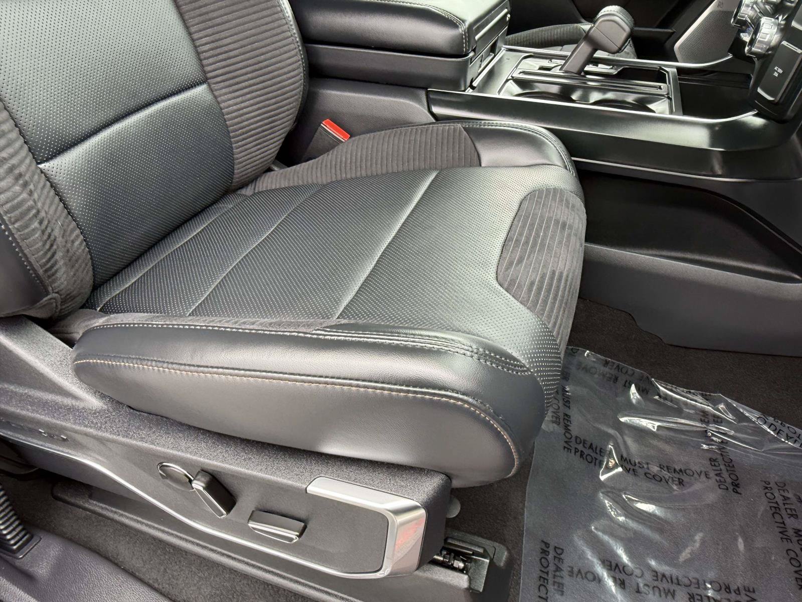 Certified 2023 Ford F150 Raptor w/ Raptor Carbon Fiber Package AWD/4WD image 28