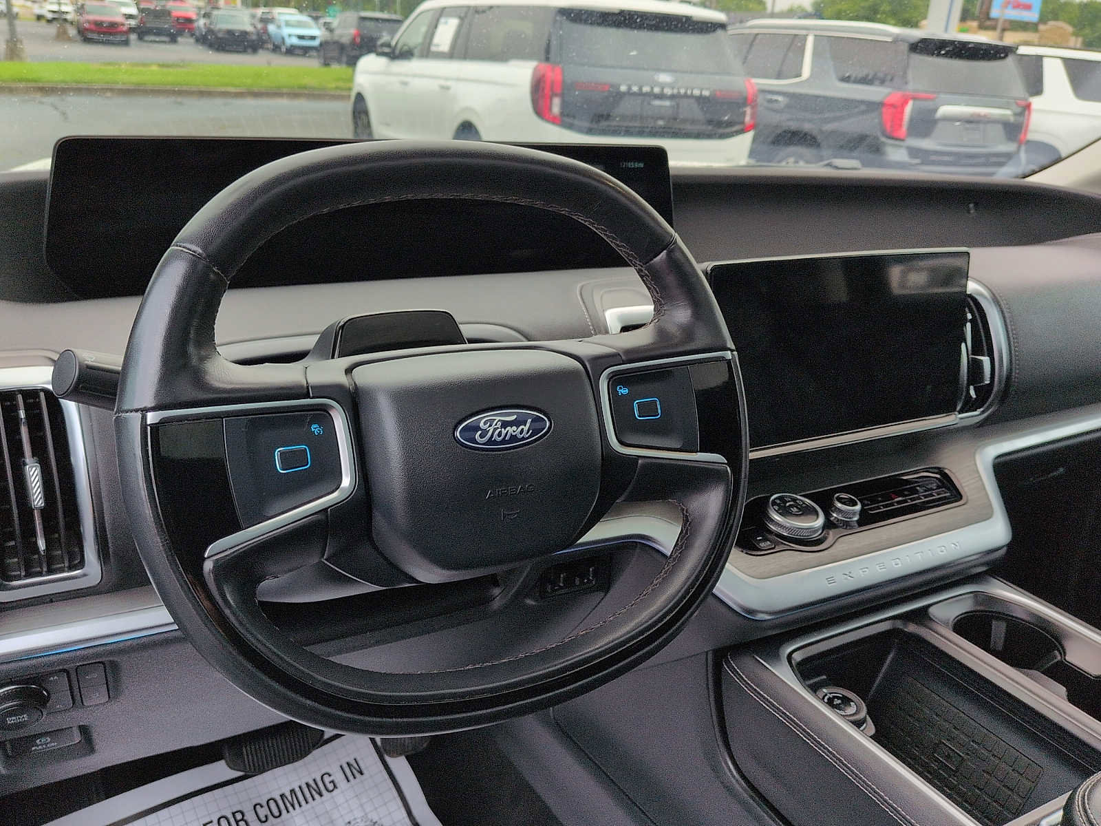 Certified 2025 Ford Expedition Max Platinum w/ Driver's Package AWD/4WD image 12