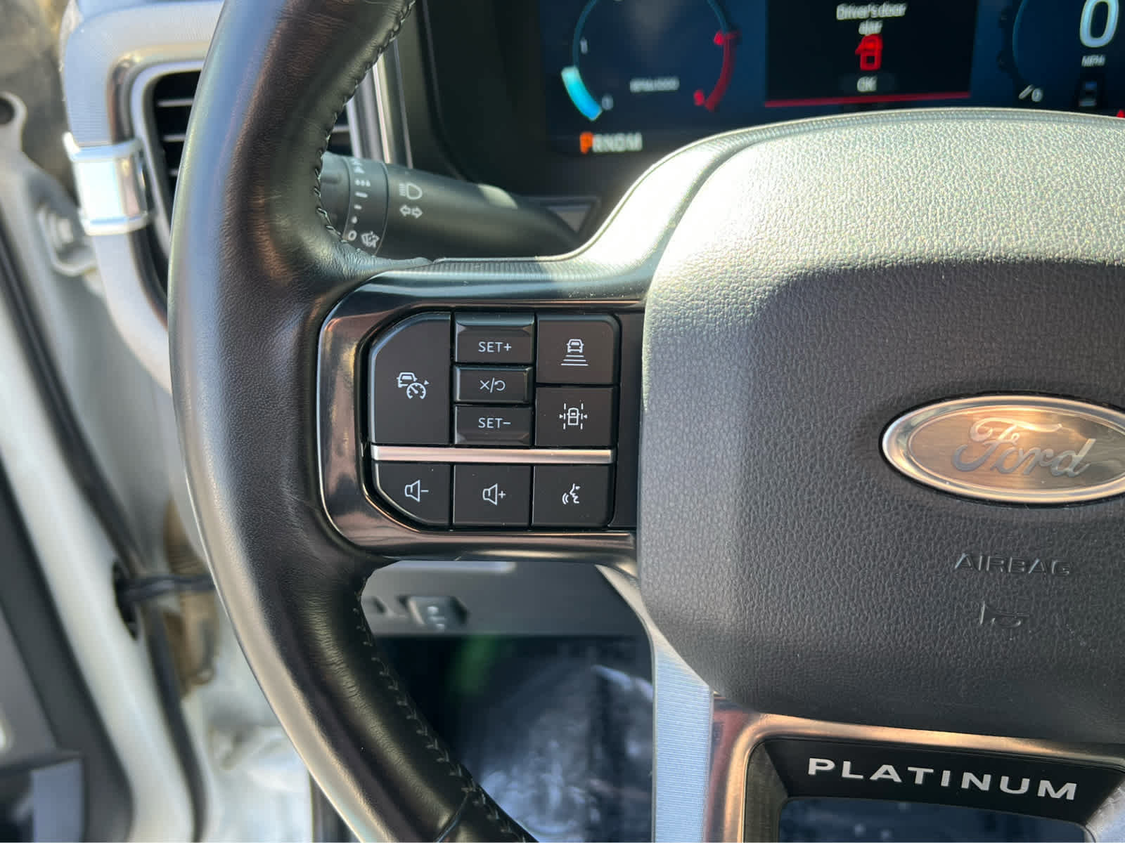 Certified 2025 Ford F350 Platinum image 33