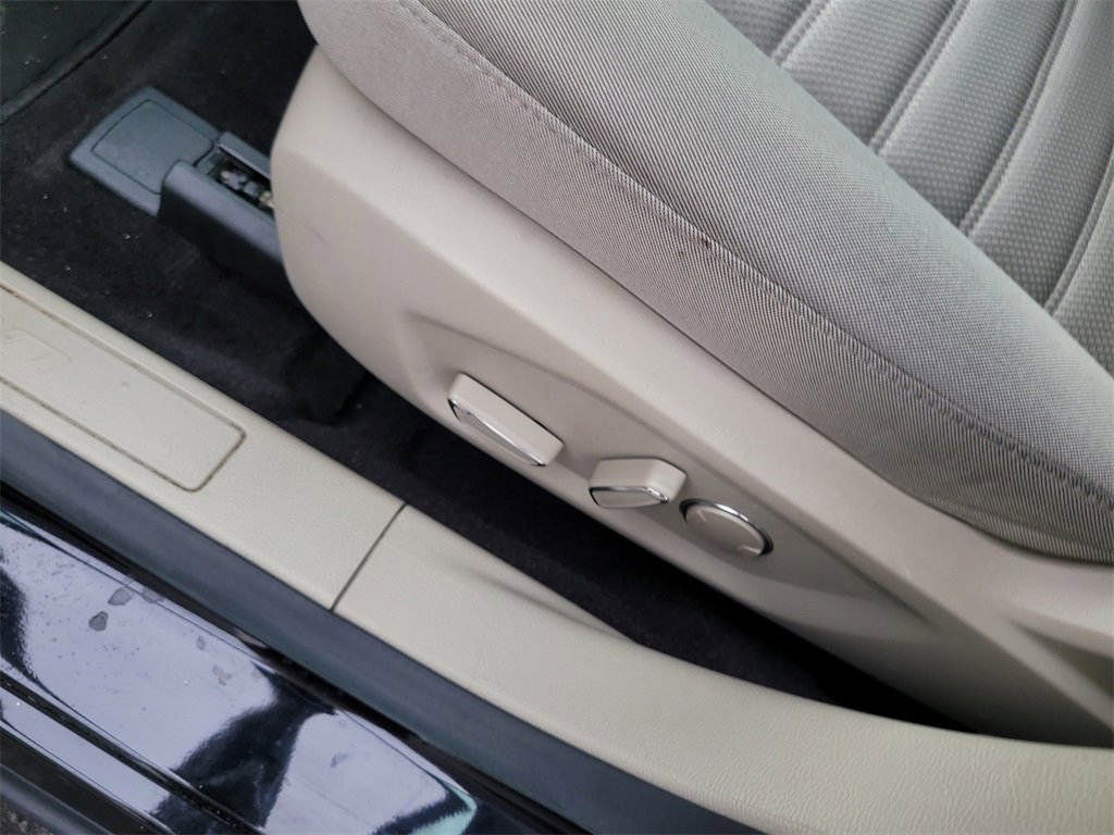 Certified 2019 Ford Fusion SE image 18