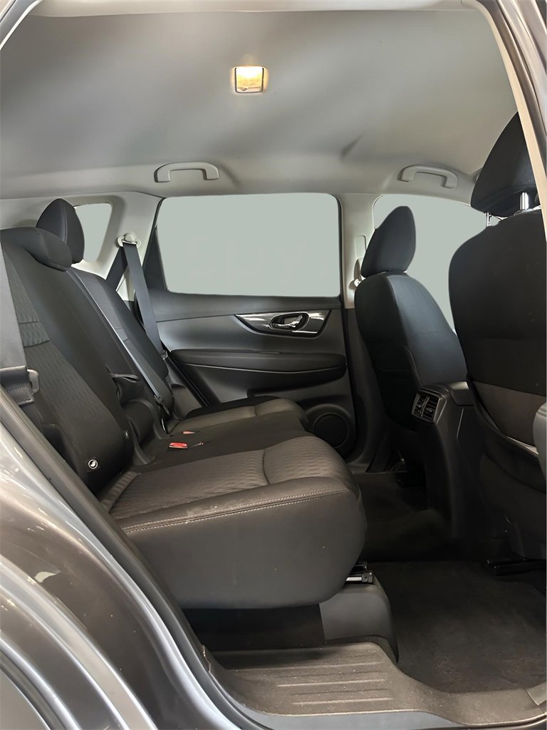 Used 2019 Nissan Rogue SV image 20