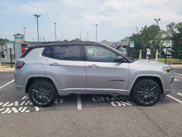 Used 2023 Jeep Compass High Altitude AWD/4WD image 4