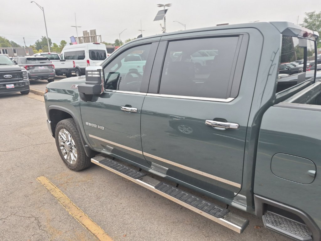 Used 2026 Chevrolet Silverado 2500 LTZ w/ LTZ Premium Package AWD/4WD image 13