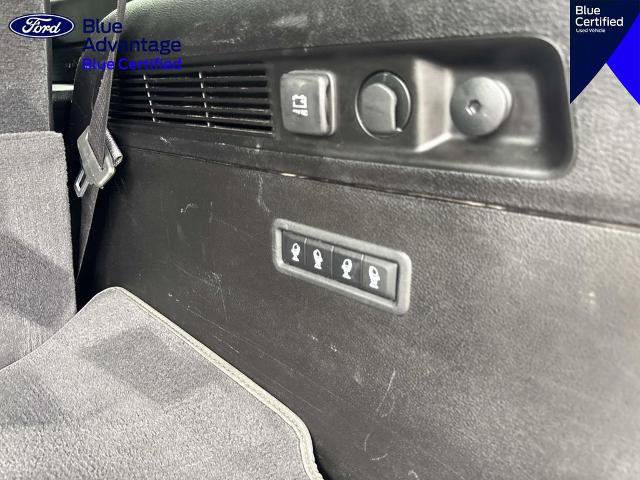Used 2024 Jeep Wagoneer Series II w/ Flexible Seating Group RWD image 8