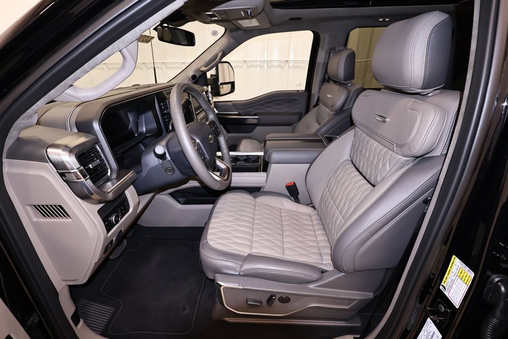 Certified 2026 Ford F350 Platinum w/ Platinum Plus Package AWD/4WD image 14