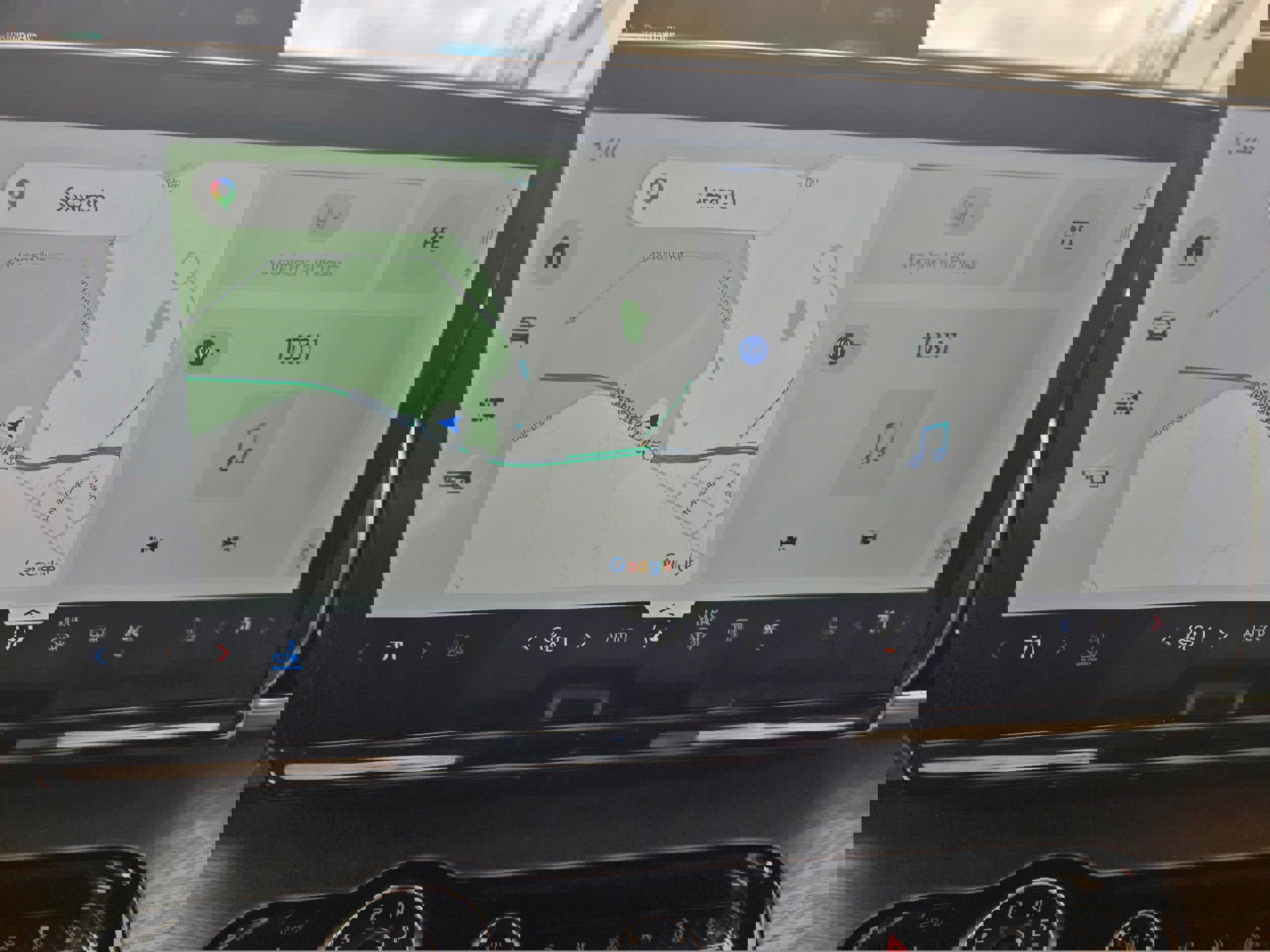 Certified 2025 Ford Expedition Platinum image 19