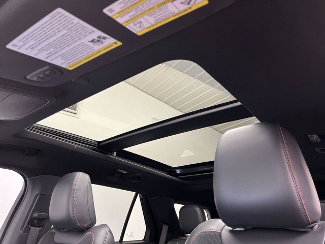 Certified 2025 Ford Explorer ST AWD/4WD image 7