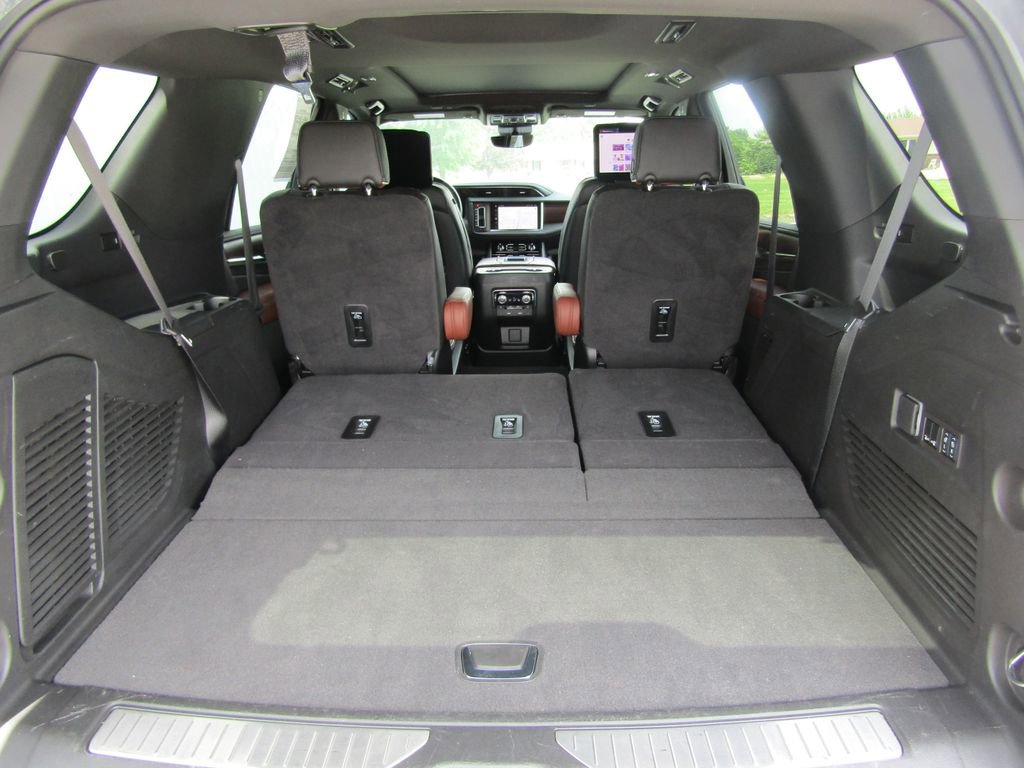 Used 2024 GMC Yukon Denali Ultimate AWD/4WD image 43