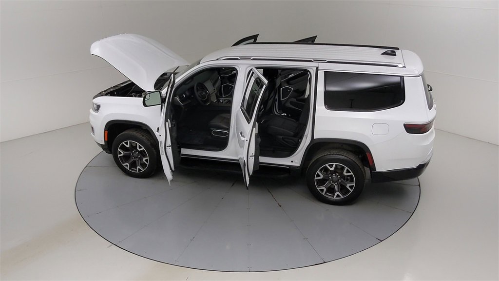 Used 2024 Jeep Wagoneer Series III image 58