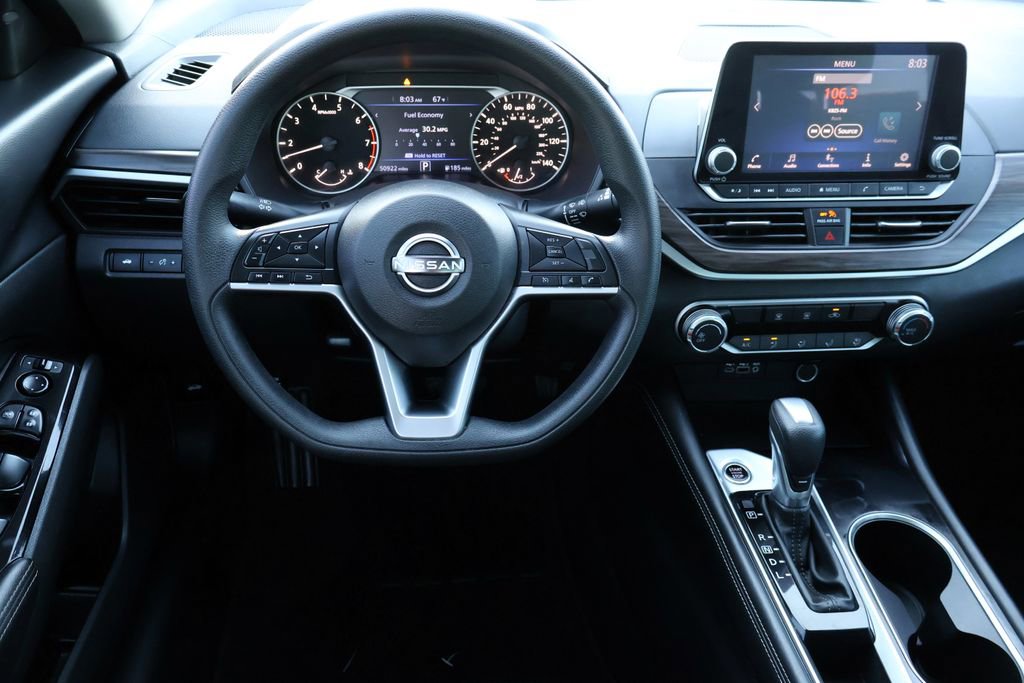 Used 2023 Nissan Altima 2.5 SV FWD image 4