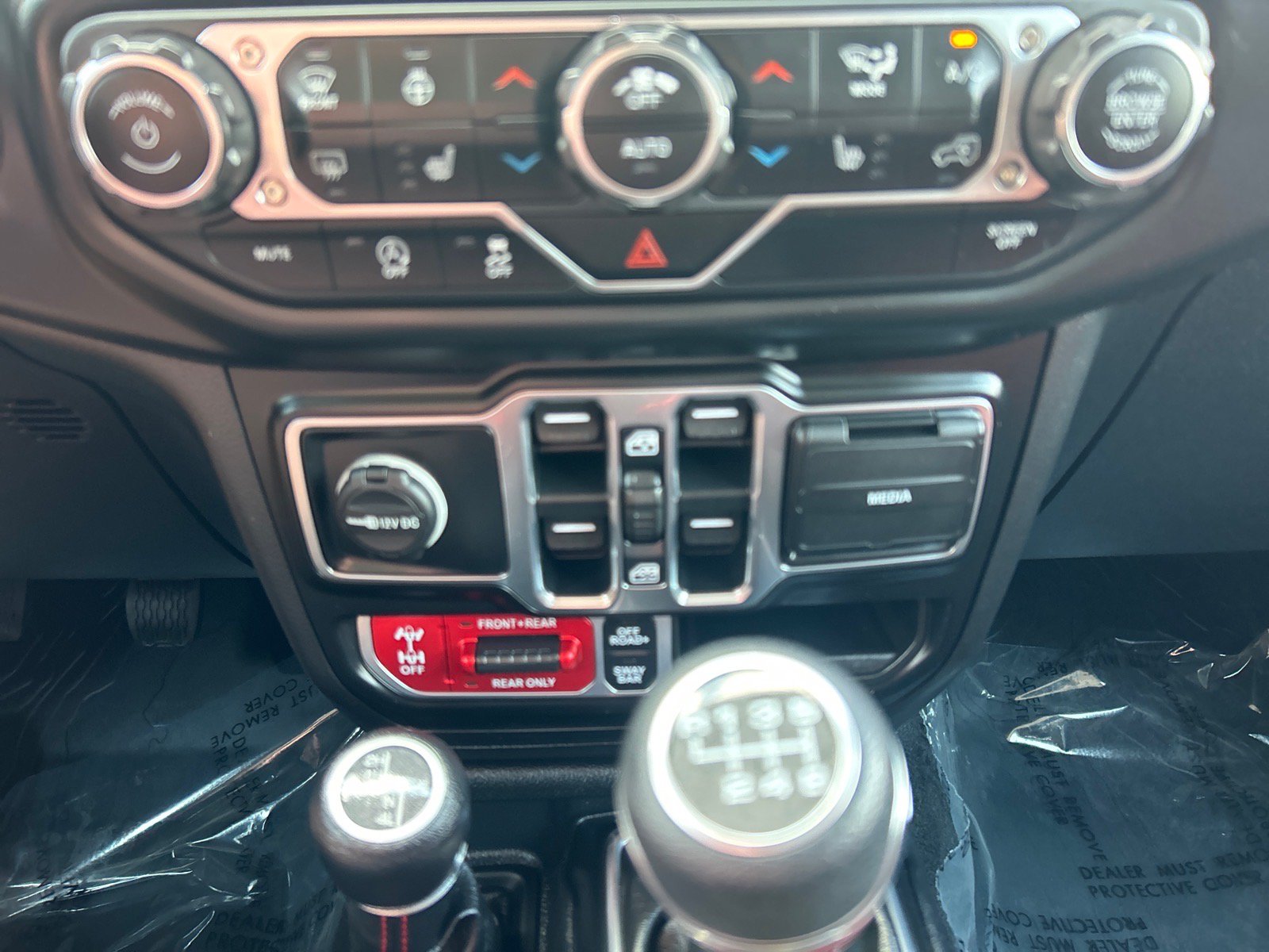 Used 2021 Jeep Wrangler Unlimited Rubicon AWD/4WD image 29