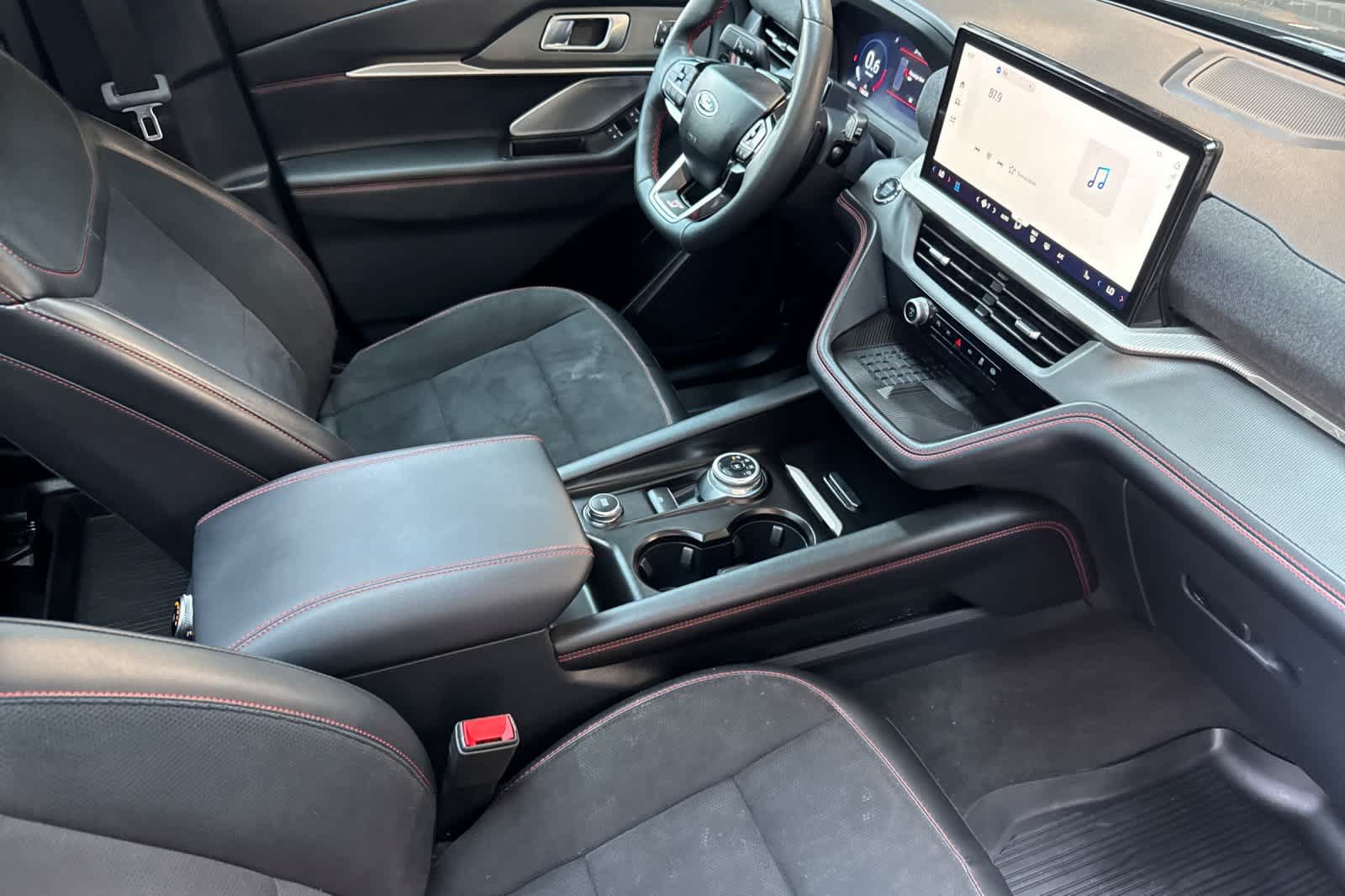 Certified 2025 Ford Explorer ST AWD/4WD image 17