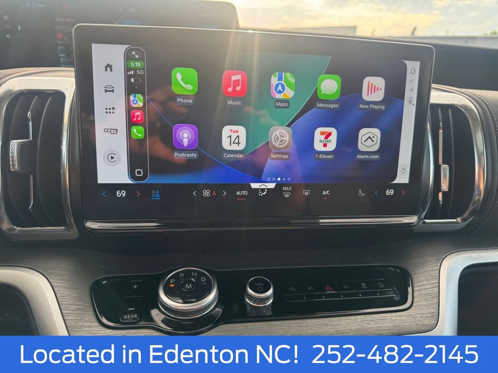 Certified 2025 Ford Expedition Platinum w/ Driver's Package AWD/4WD image 26