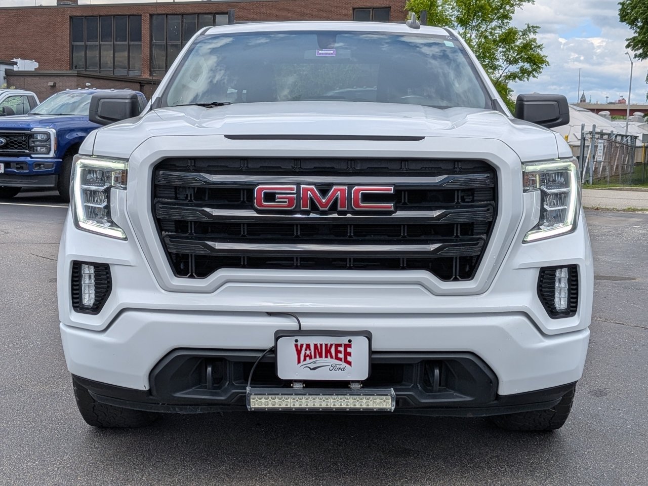 Used 2021 GMC Sierra 1500 Elevation w/ LPO, GMC Protection Package AWD/4WD image 9