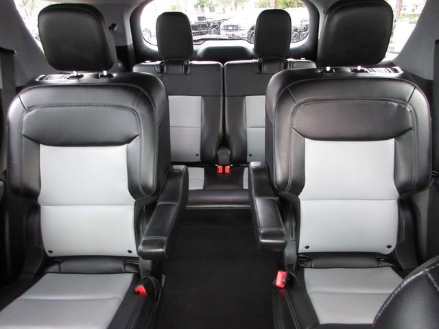 Certified 2022 Ford Explorer XLT w/ Equipment Group 202A image 23