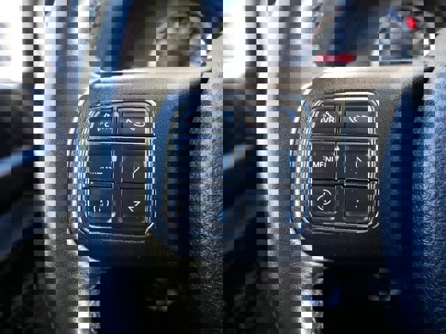 Used 2017 Jeep Wrangler Unlimited Rubicon w/ Connectivity Group image 22