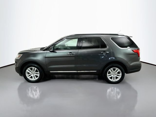 Certified 2019 Ford Explorer XLT w/ Equipment Group 201A AWD/4WD image 4
