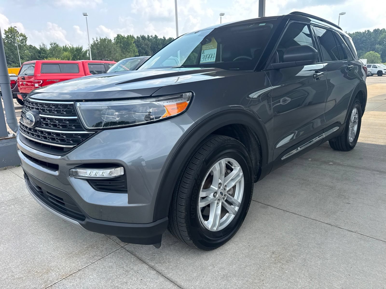 Certified 2024 Ford Explorer XLT w/ Equipment Group 202A AWD/4WD image 3