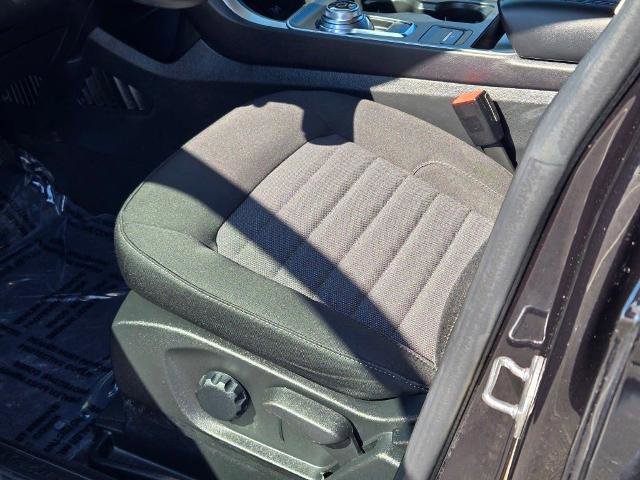 Certified 2024 Ford Edge SE w/ Black Appearance Package image 24