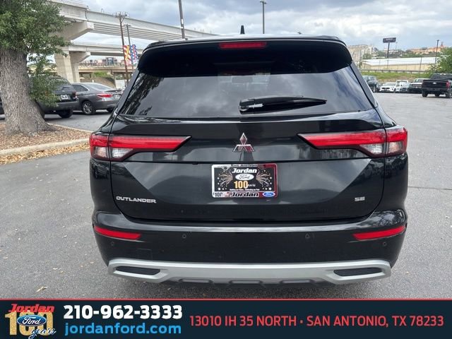 Used 2023 Mitsubishi Outlander SE AWD/4WD image 6