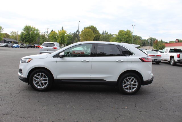 Certified 2024 Ford Edge SEL w/ Convenience Package AWD/4WD image 9