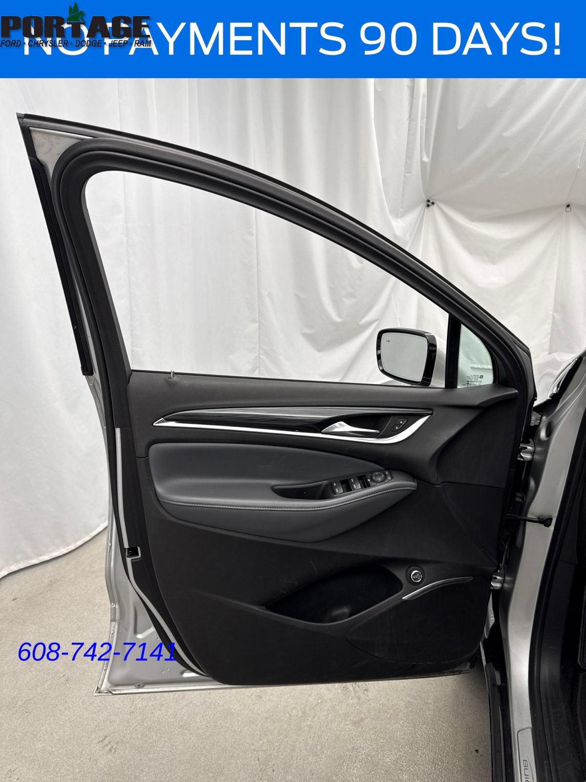 Used 2021 Buick Enclave Essence FWD image 11