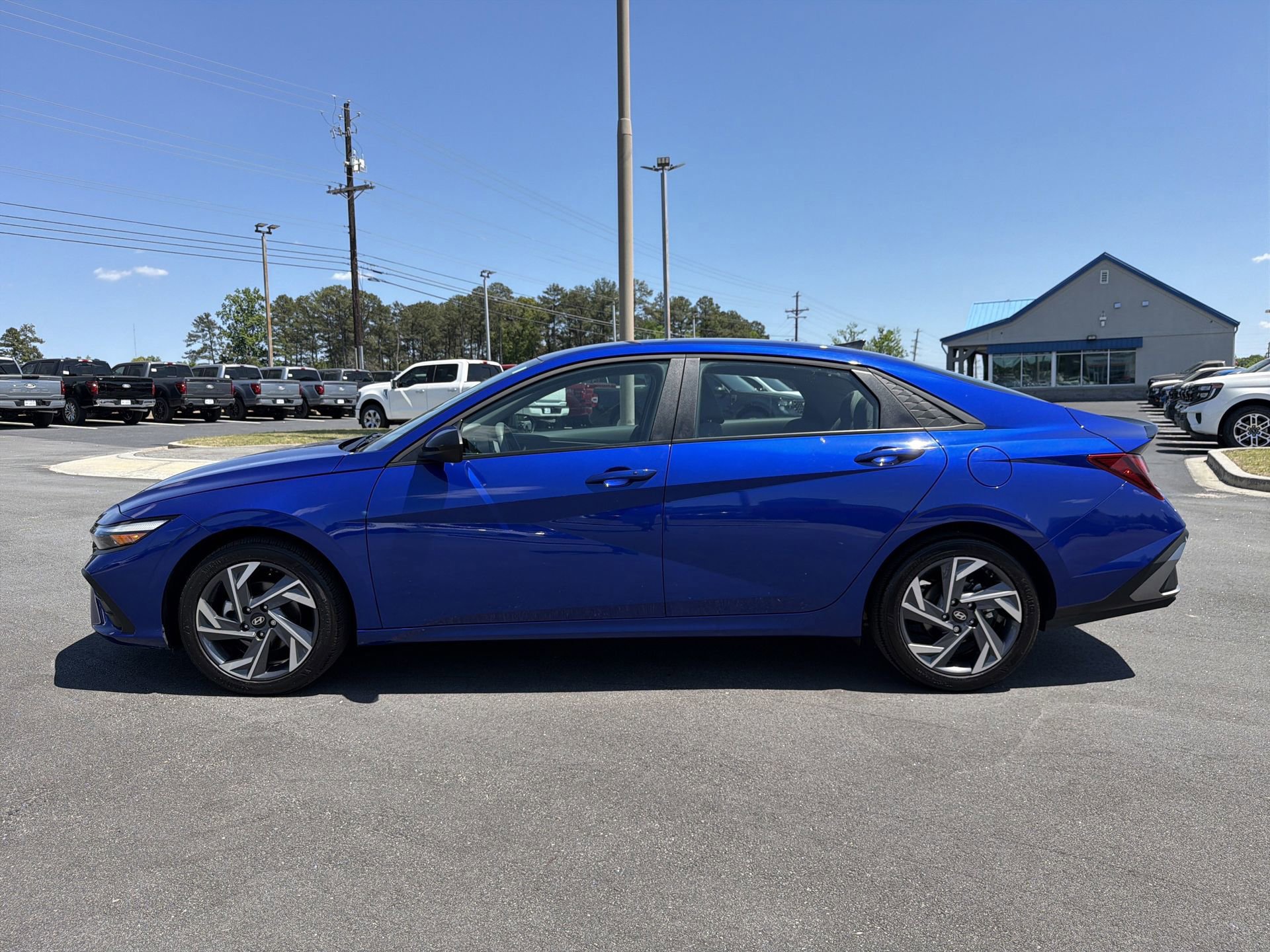 Used 2025 Hyundai Elantra Sport image 6