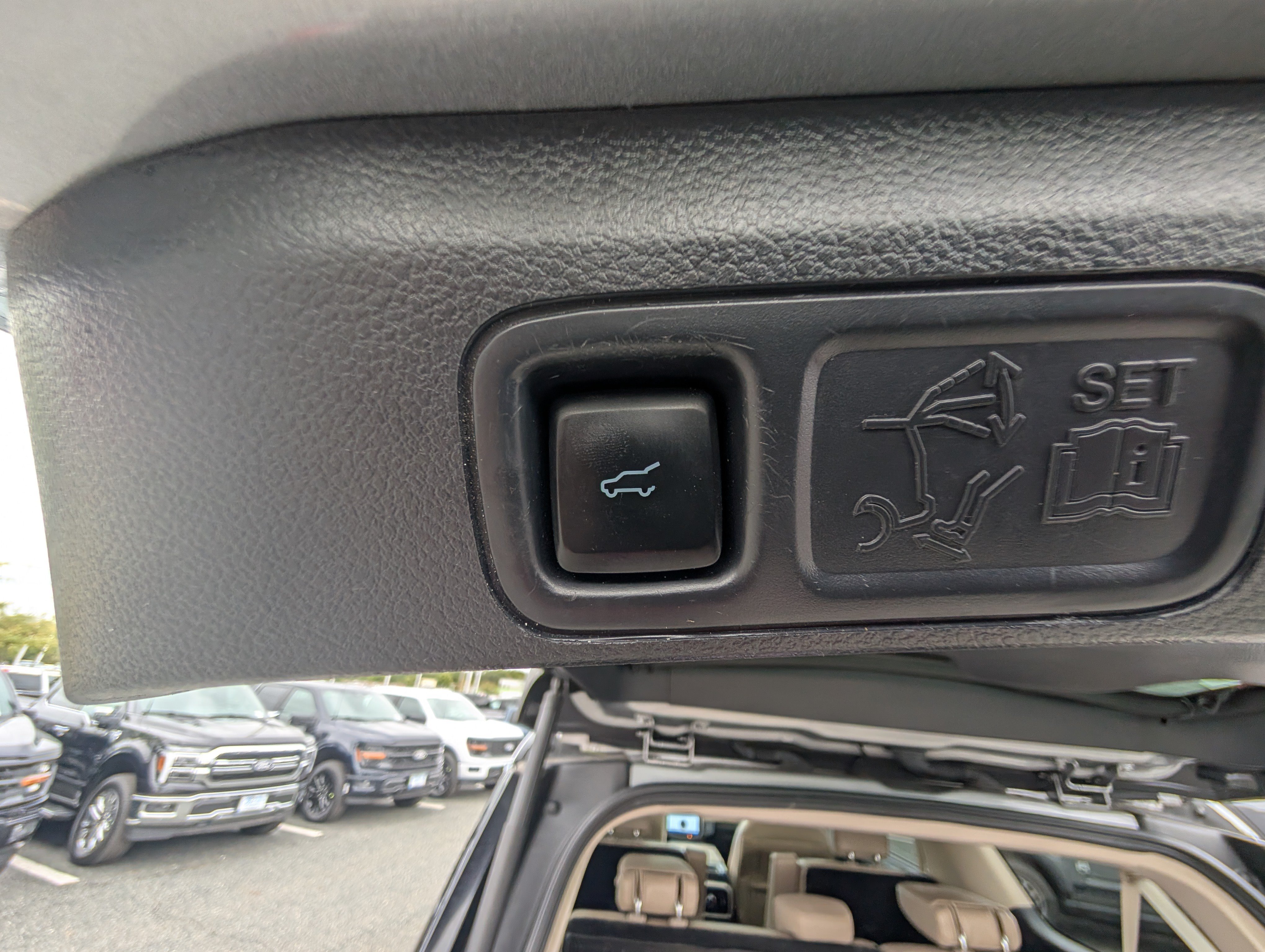 Certified 2022 Ford Expedition Max Limited AWD/4WD image 17
