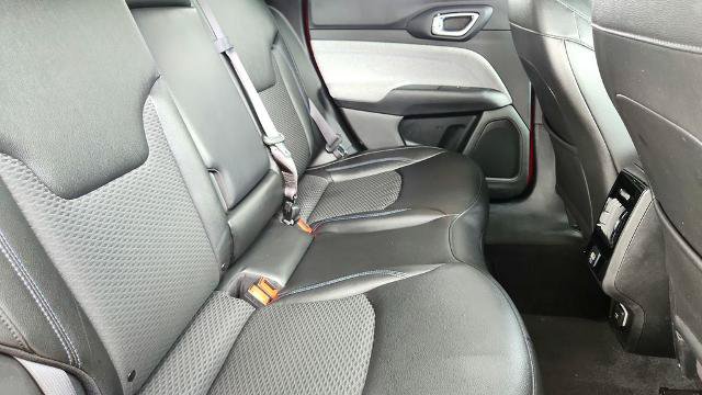Used 2024 Jeep Compass Latitude AWD/4WD image 32