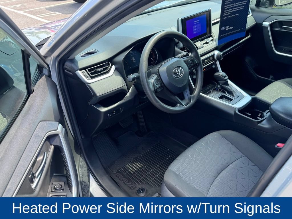 Used 2024 Toyota RAV4 XLE FWD image 9
