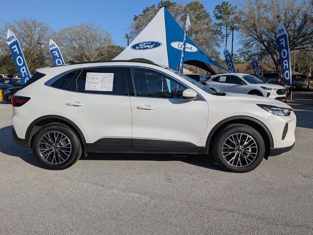 Certified 2024 Ford Escape Active w/ Cold Weather Package FWD image 6