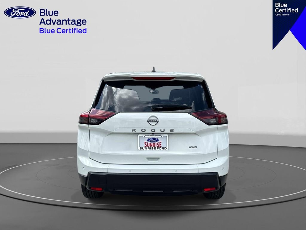 Used 2024 Nissan Rogue S AWD/4WD image 5