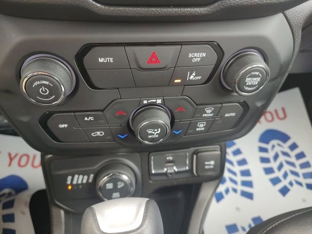 Used 2023 Jeep Renegade Trailhawk w/ Trailhawk Elite Group image 26