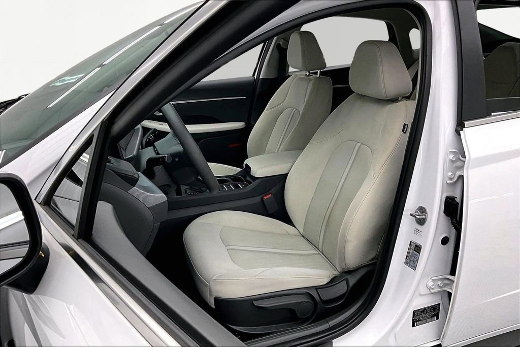Used 2025 Hyundai Sonata SE image 25