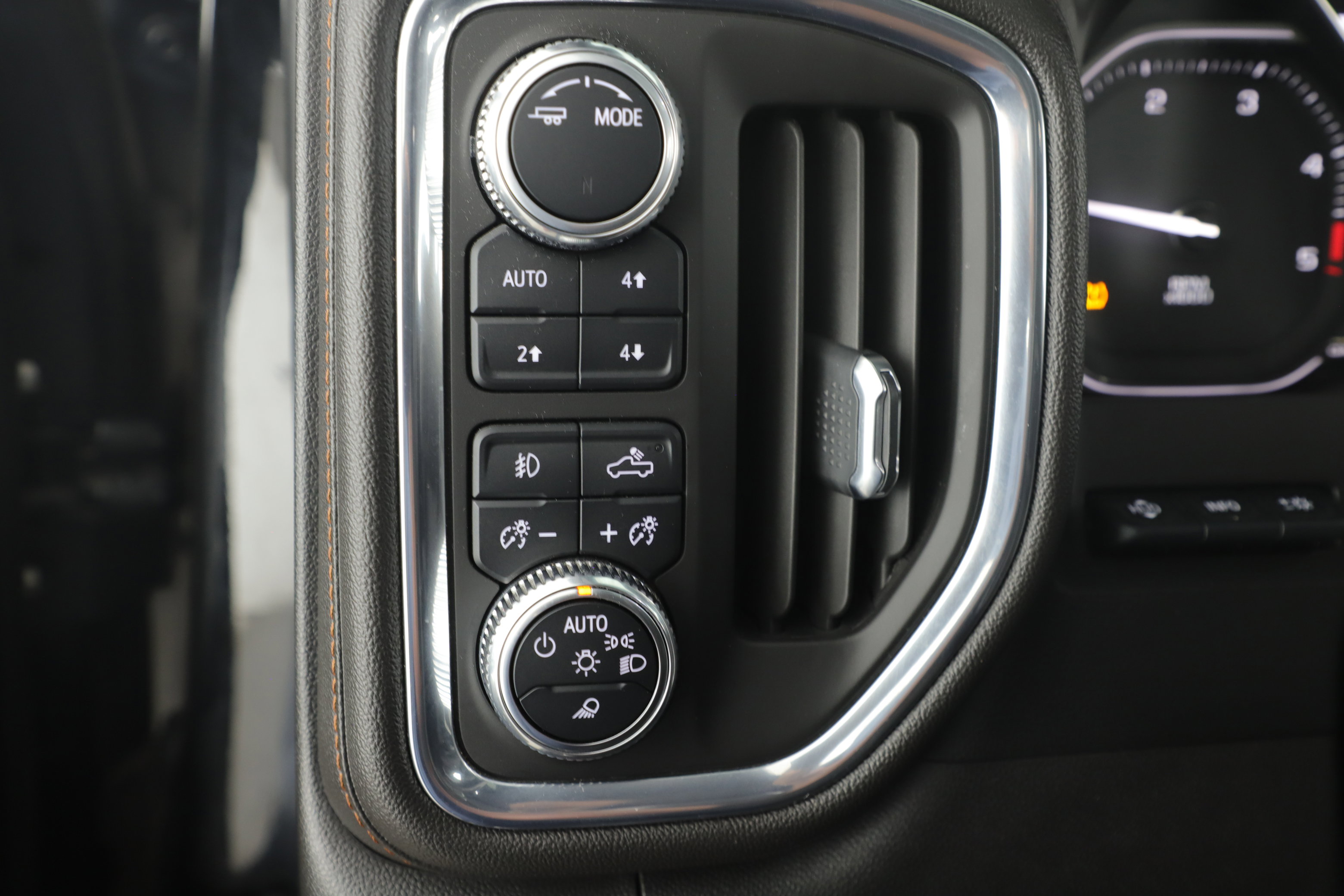 Used 2022 GMC Sierra 2500 AT4 w/ AT4 Premium Plus Package image 13