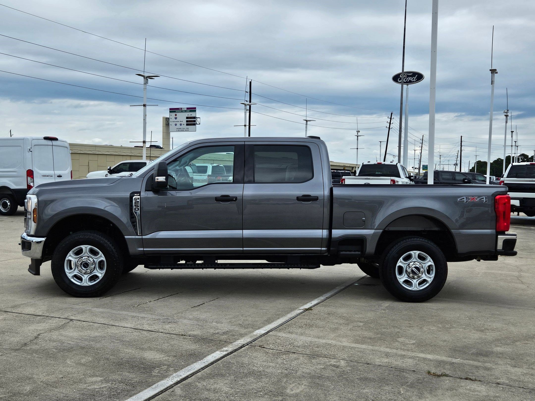 Certified 2025 Ford F250 XLT AWD/4WD image 9