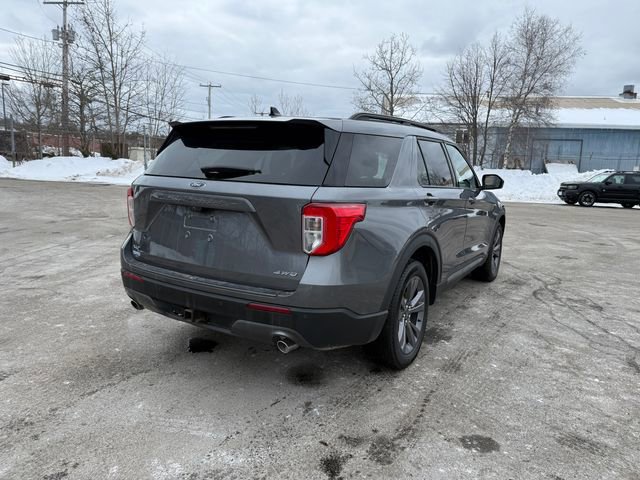 Certified 2022 Ford Explorer XLT w/ Equipment Group 202A image 6