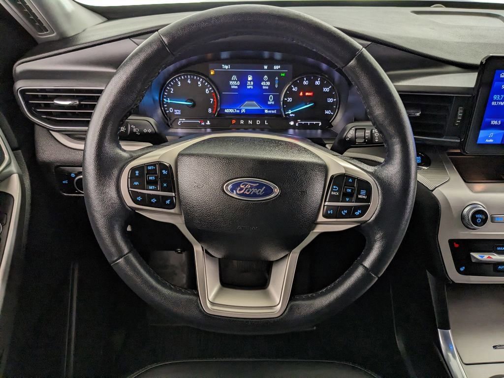 Certified 2024 Ford Explorer XLT w/ Equipment Group 202A RWD image 10