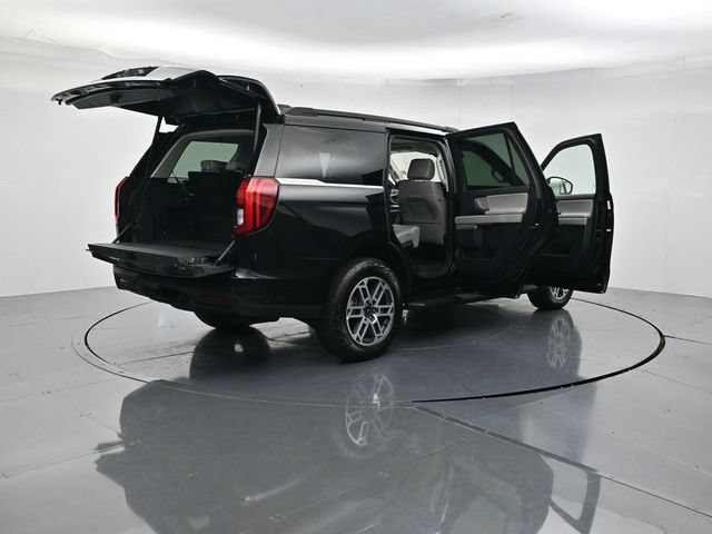 Certified 2025 Ford Expedition Active AWD/4WD image 53